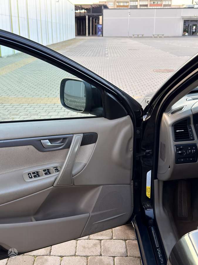 Volvo XC70 2005 — photo 14