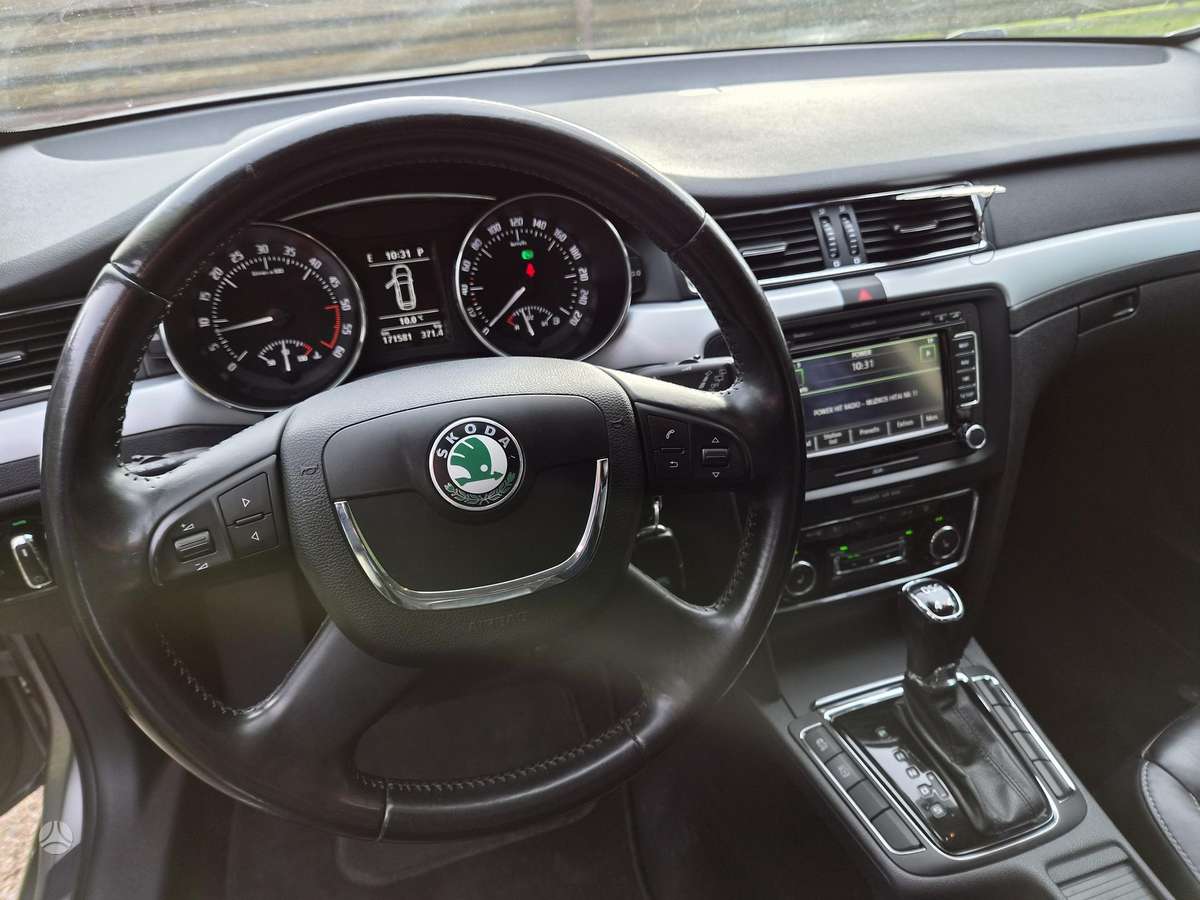 Skoda Superb 2013 — фото 9
