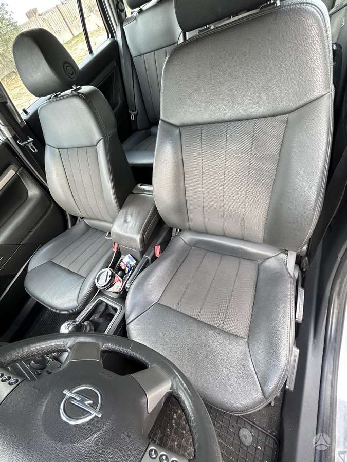 Opel Vectra 2004 — photo 10