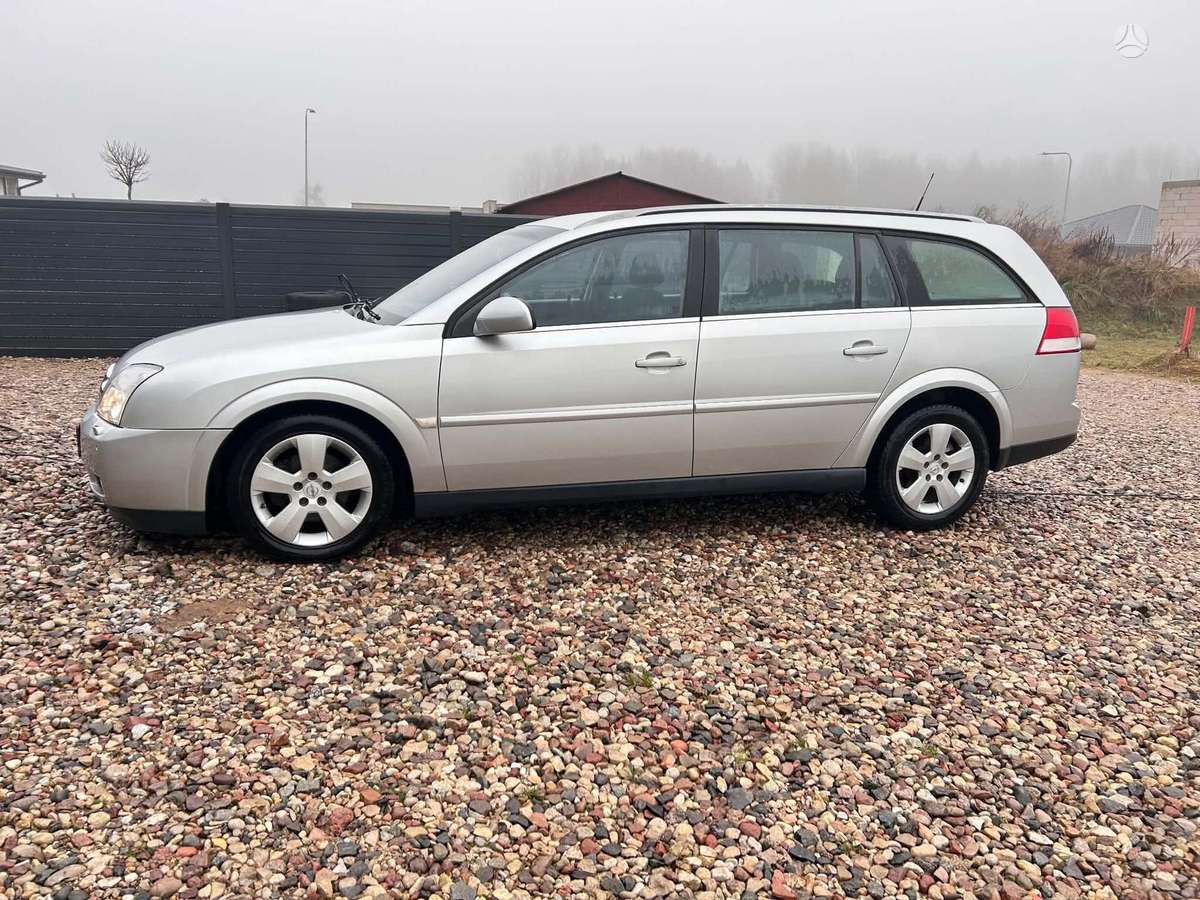 Opel Vectra 2004 — photo 5