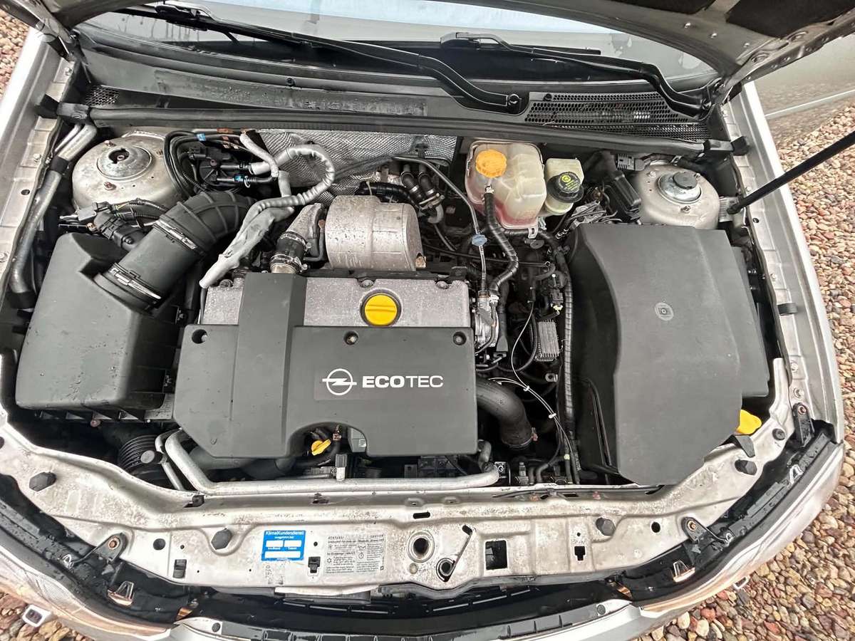 Opel Vectra 2004 — photo 6