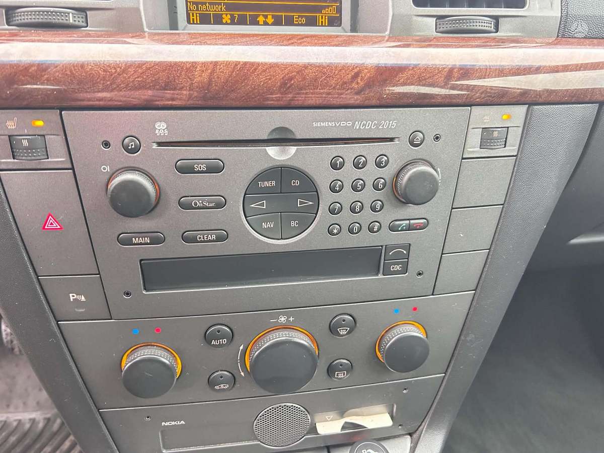 Opel Vectra 2004 — photo 9