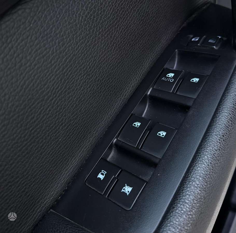 Chevrolet Captiva 2012 — фото 16