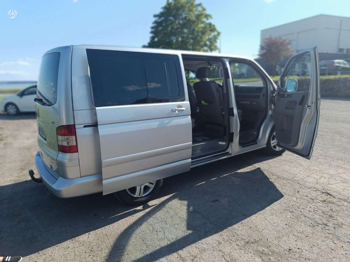 Volkswagen Multivan 2004 — photo 7