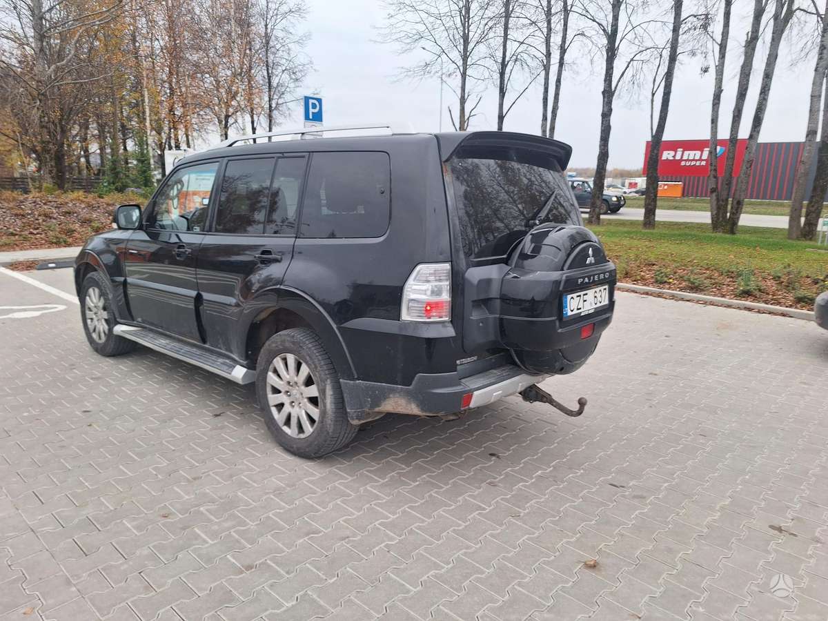 Mitsubishi Pajero 2009 — photo 7