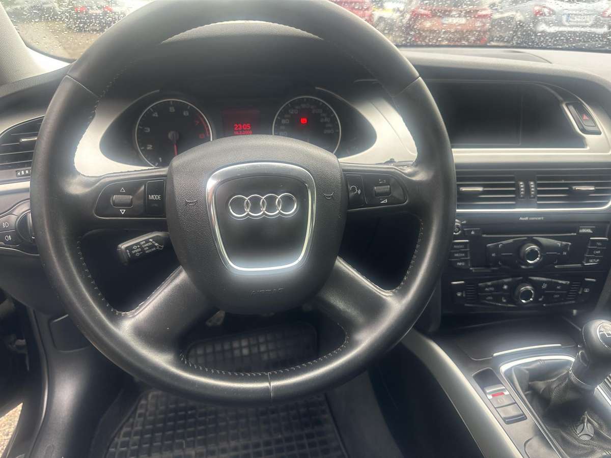 Audi A4 2008 — photo 6