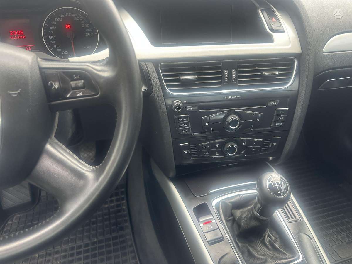 Audi A4 2008 — photo 8