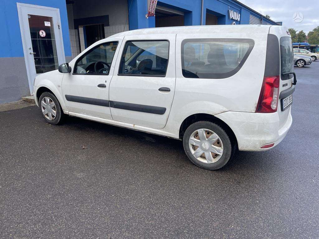 Dacia Logan 2012 — салон
