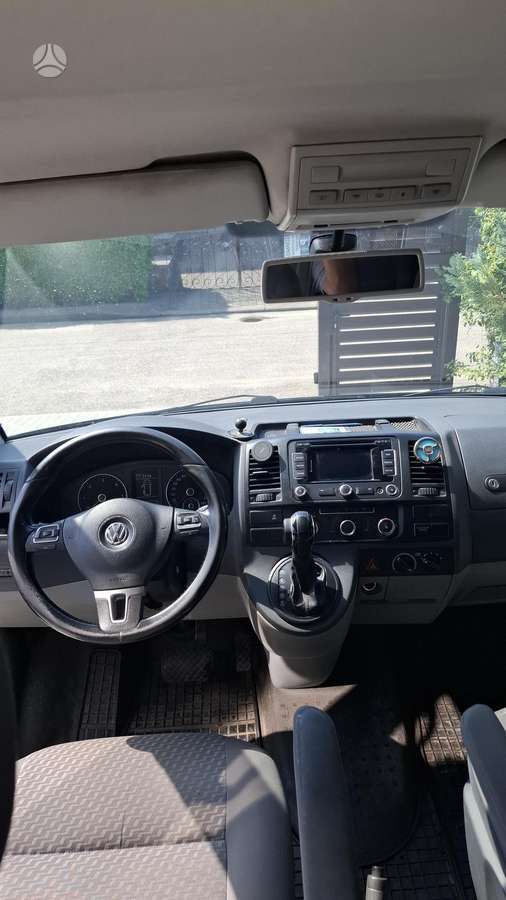 Volkswagen Transporter 2011 — interior