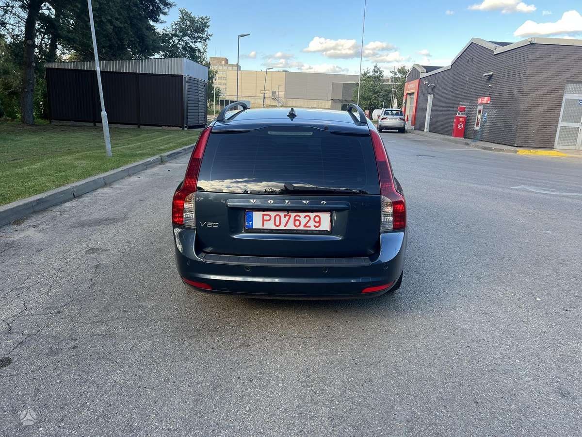 Volvo V50 2011 — photo 5