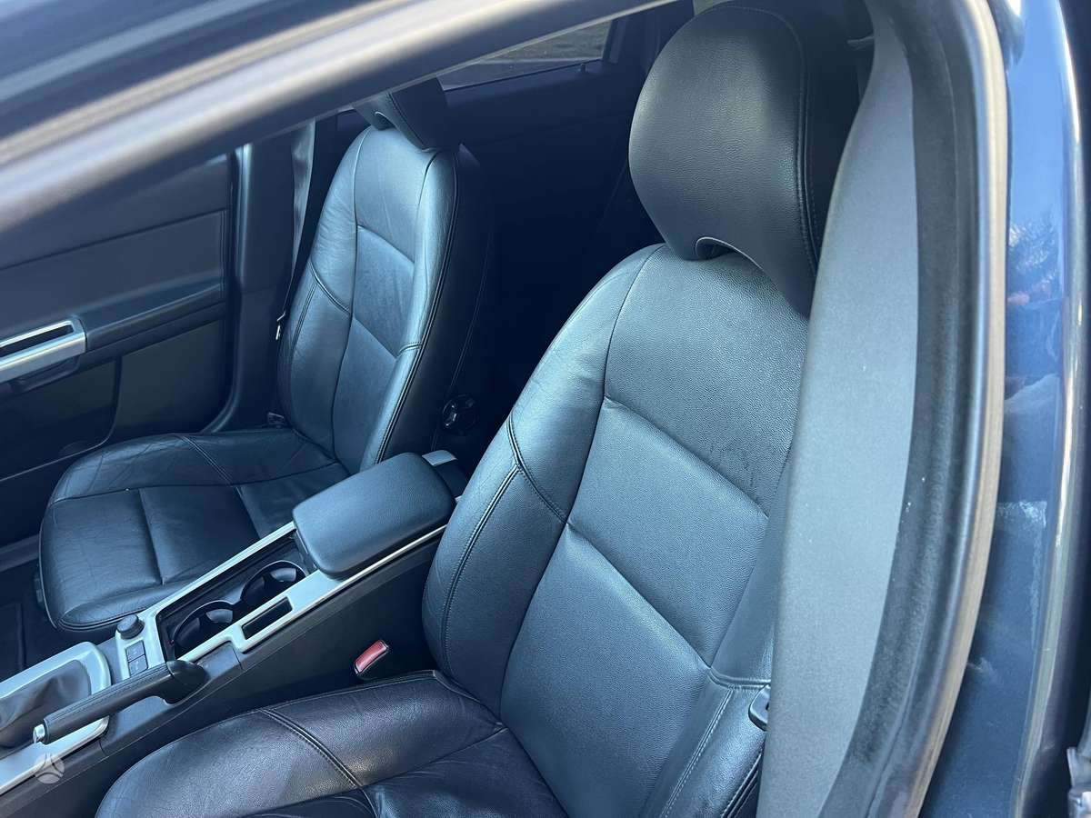 Volvo V50 2011 — photo 7