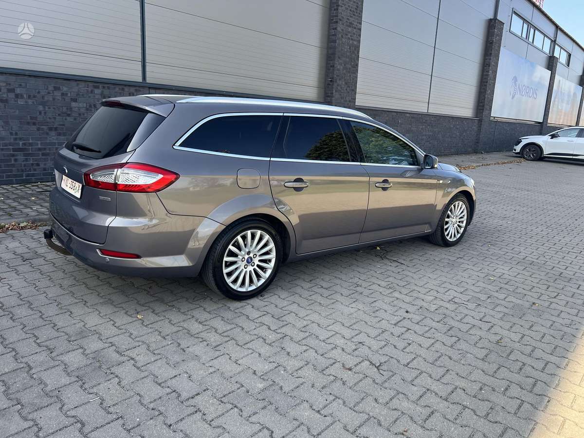 Ford Mondeo 2012 — photo 10