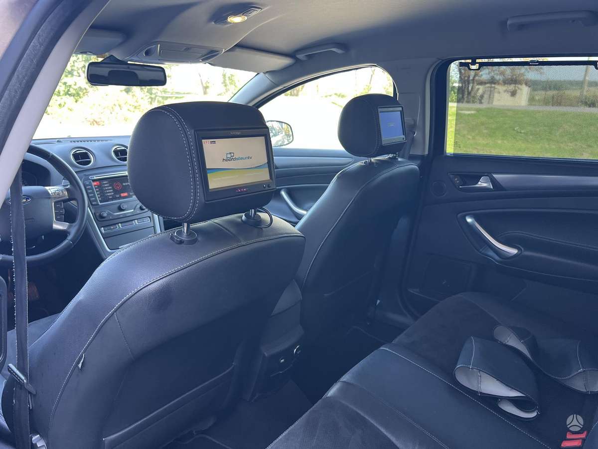 Ford Mondeo 2012 — photo 18