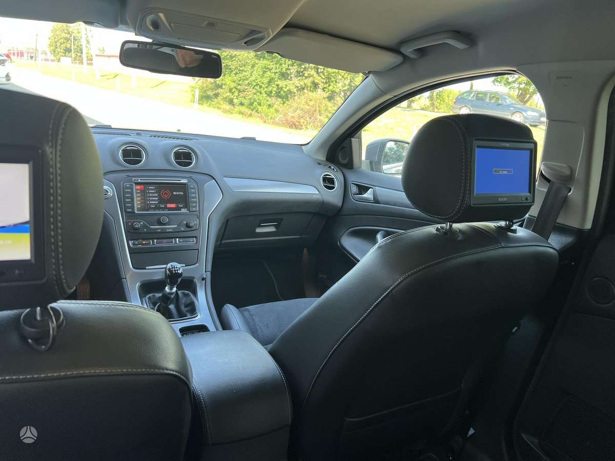 Ford Mondeo 2012 — photo 29