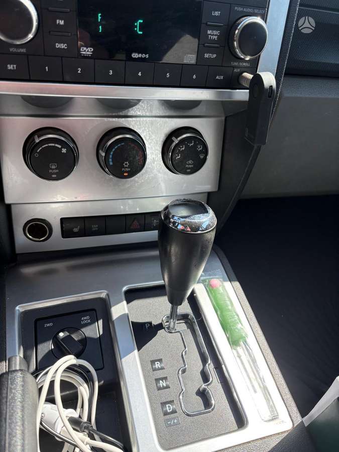 Dodge Nitro 2007 — photo 7