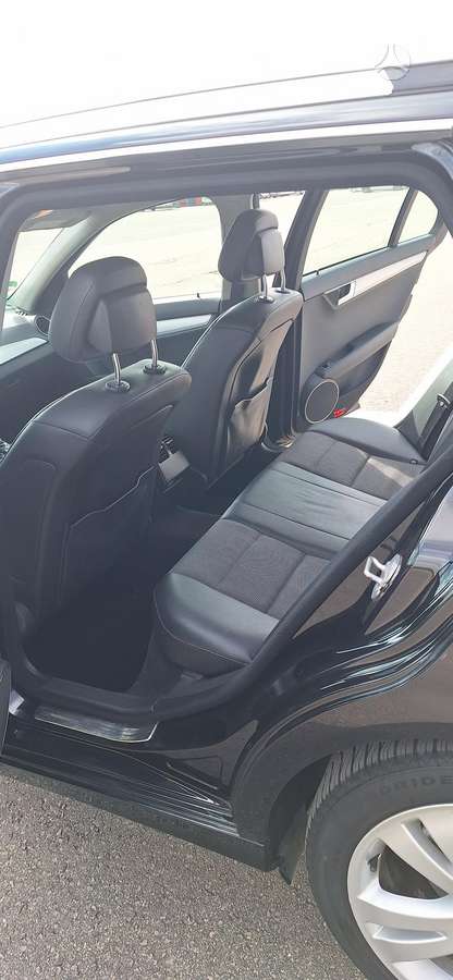 Mercedes-Benz C220 2012 — photo 14
