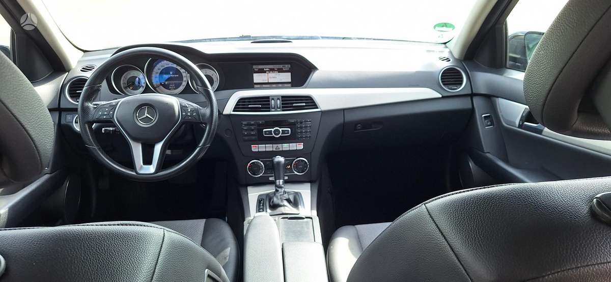 Mercedes-Benz C220 2012 — engine 170 HP (125kW)