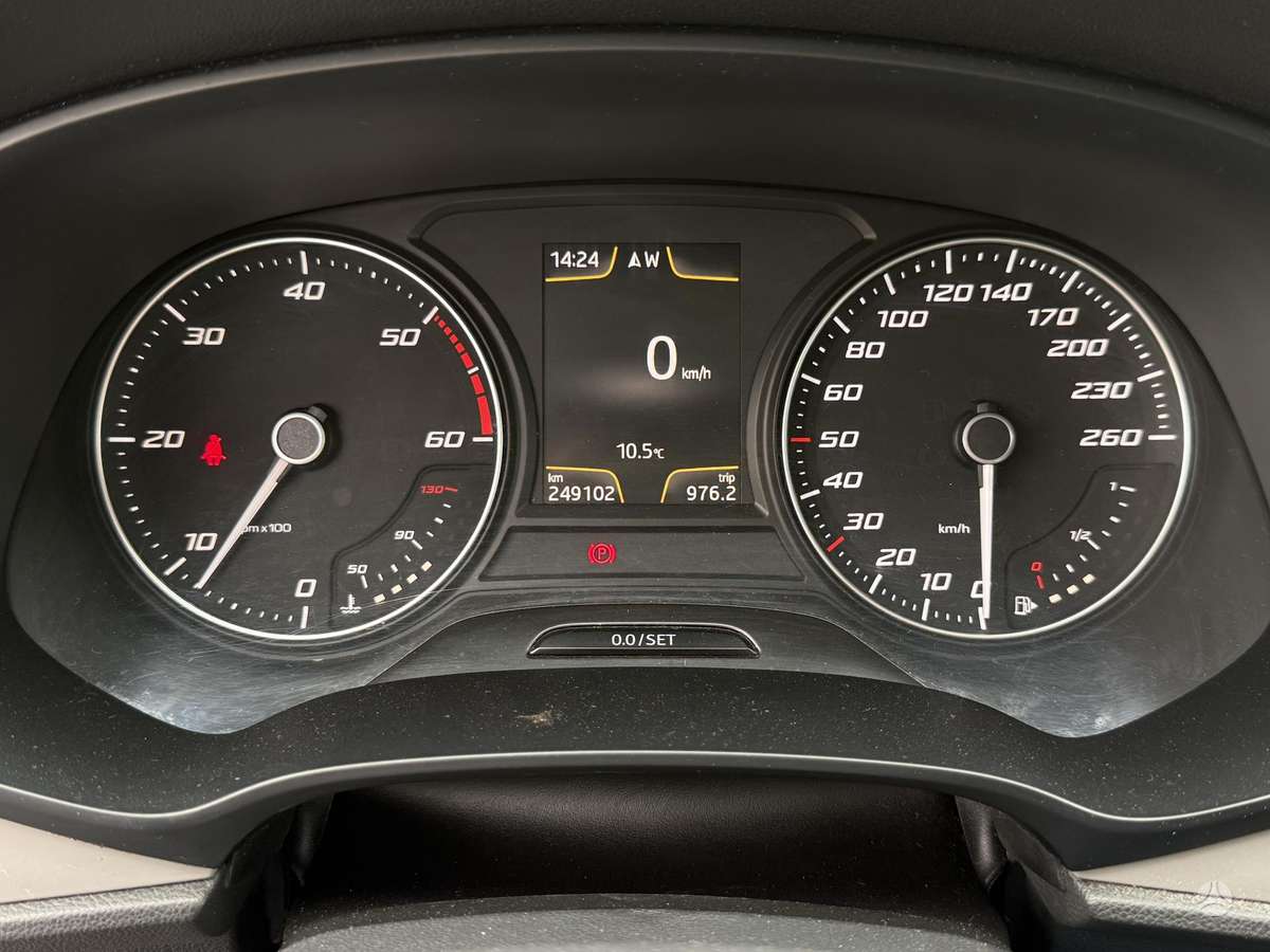Seat Leon 2015 — photo 18