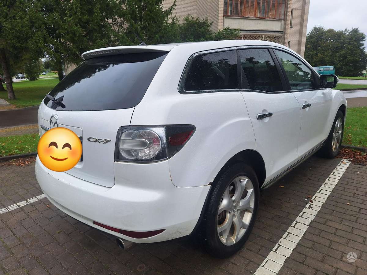 Mazda CX-7 2010 — rear view