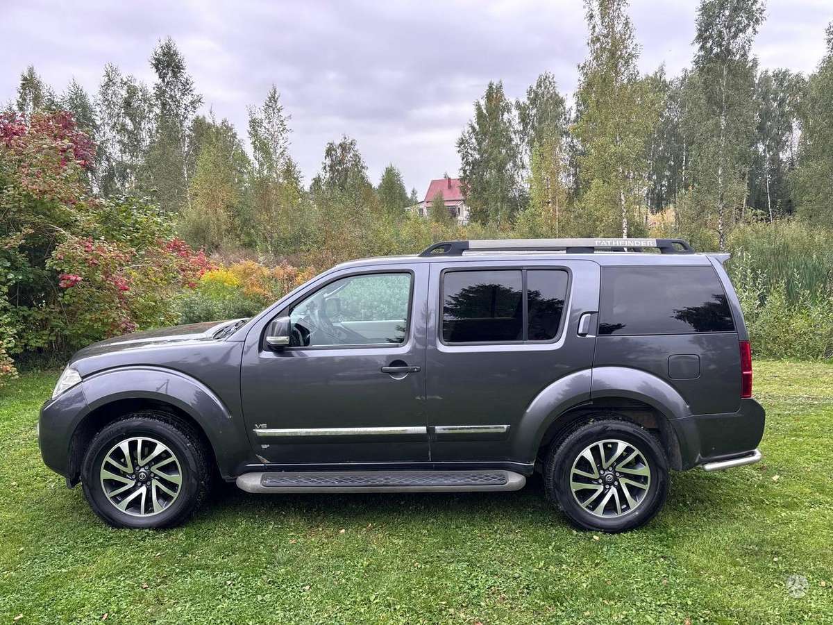 Nissan Pathfinder 2012 — photo 6