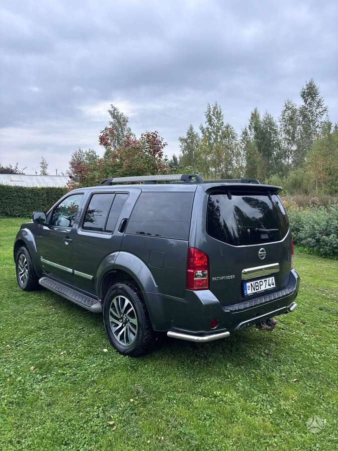 Nissan Pathfinder 2012 — photo 7