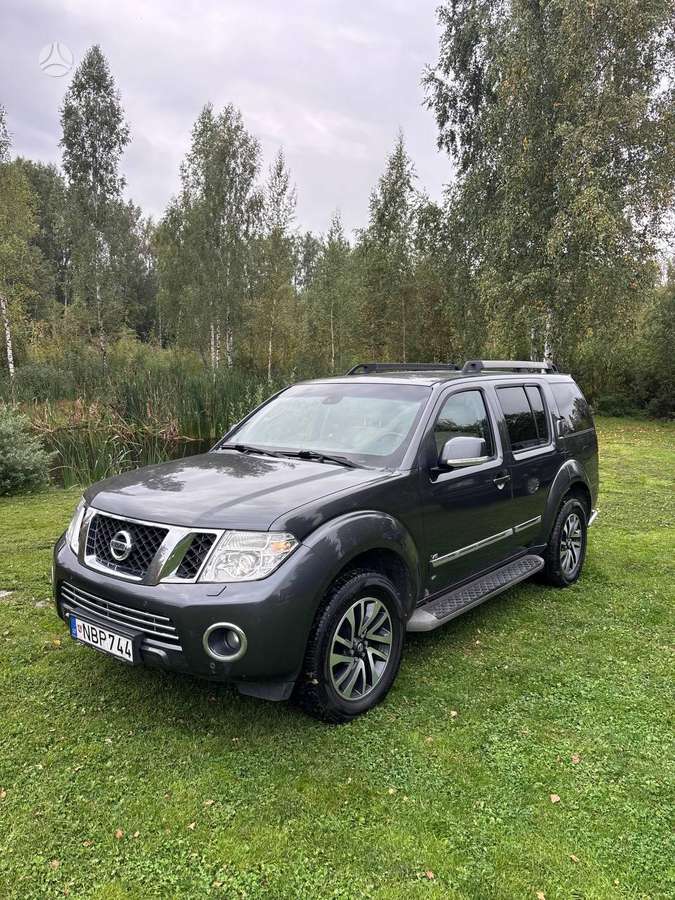 Nissan Pathfinder 2012 — photo 8
