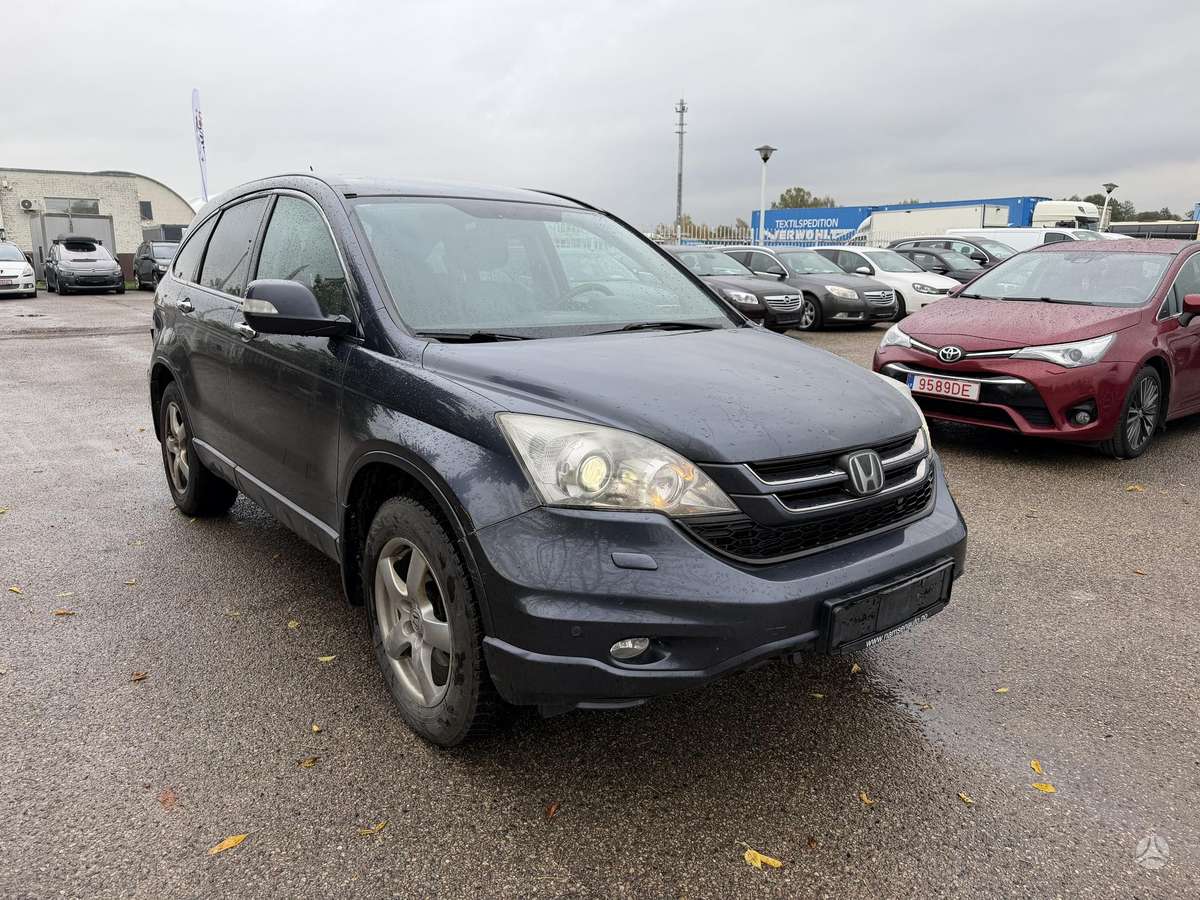 Honda CR-V 2011 — салон