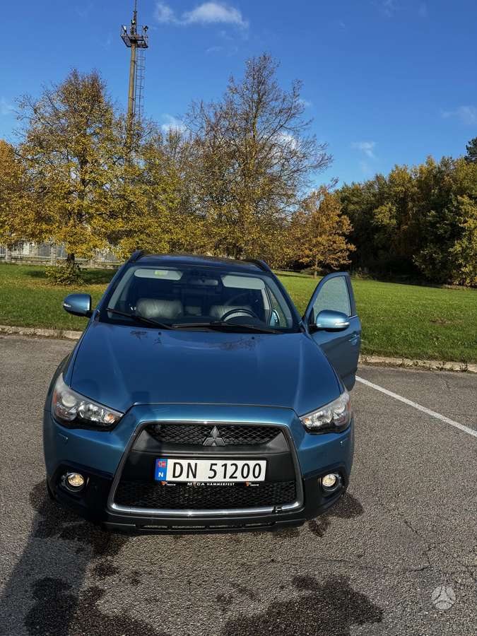 Mitsubishi ASX 2010 — вигляд ззаду