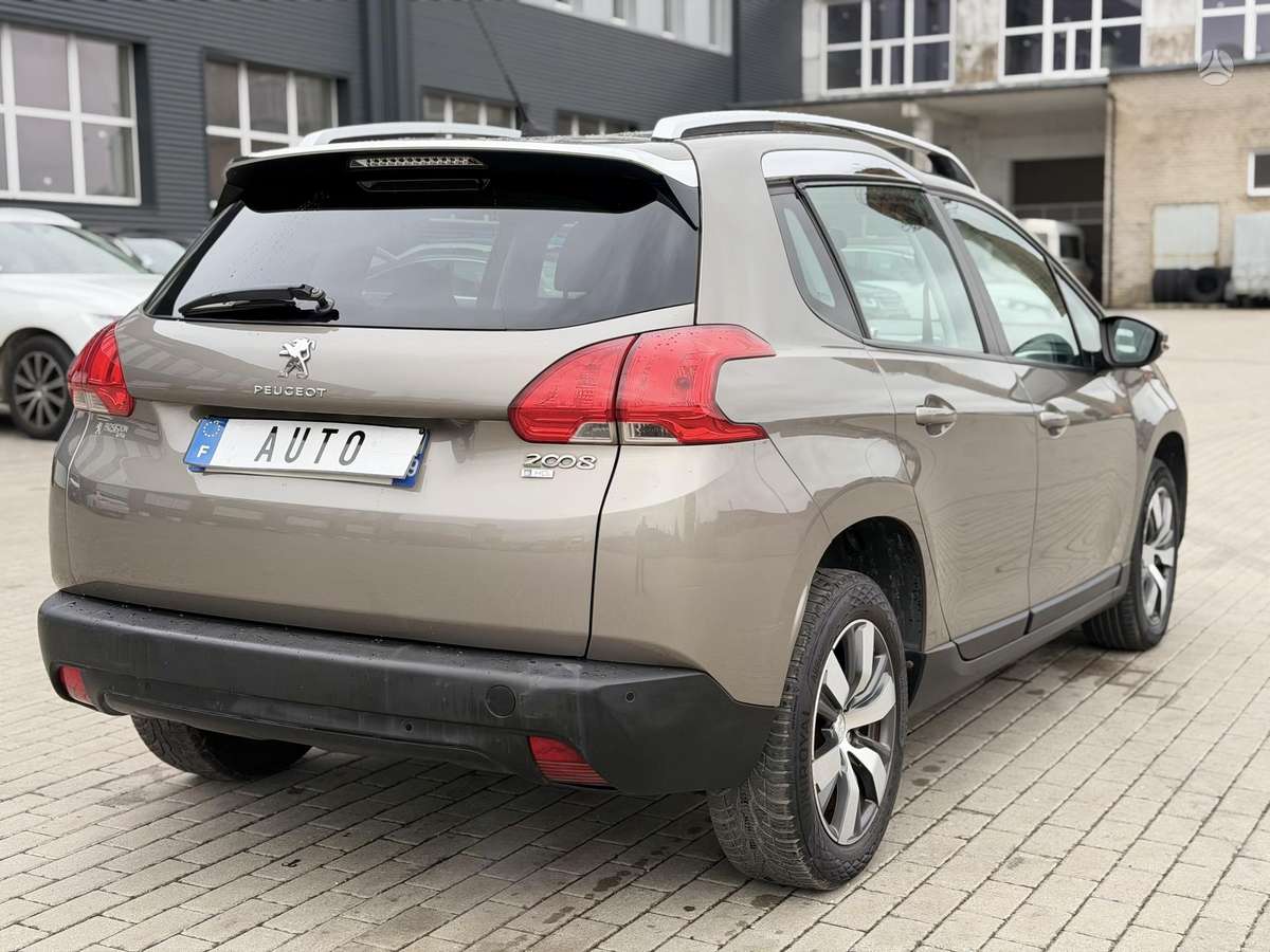 Peugeot 2008 2014 — photo 8