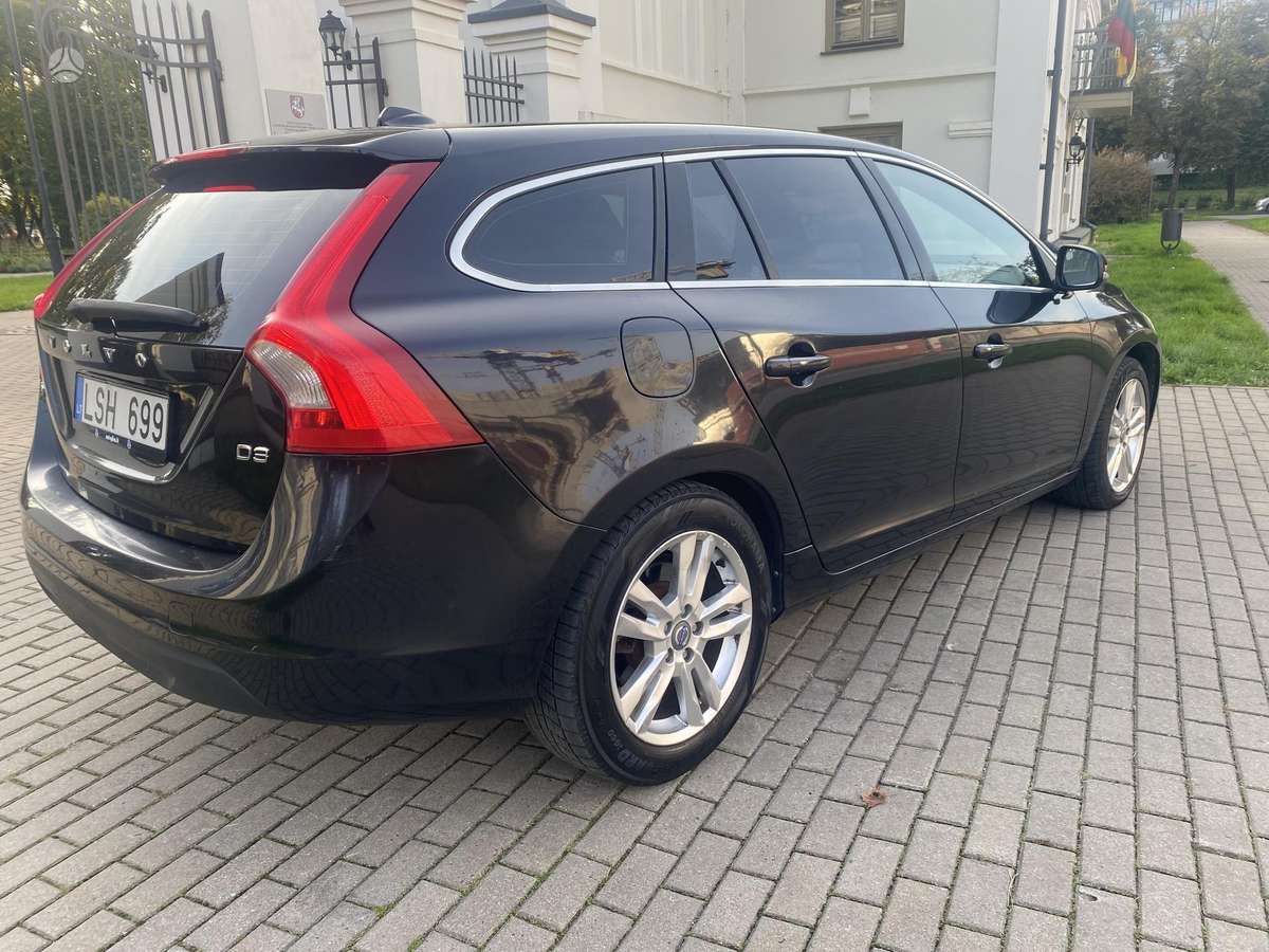 Volvo V60 2012 — photo 13