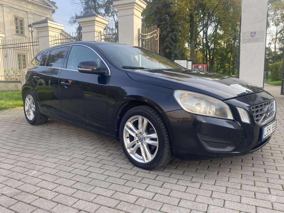 Volvo V60 2012 — photo 9