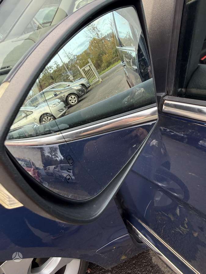 Ford Galaxy 2013 — photo 11