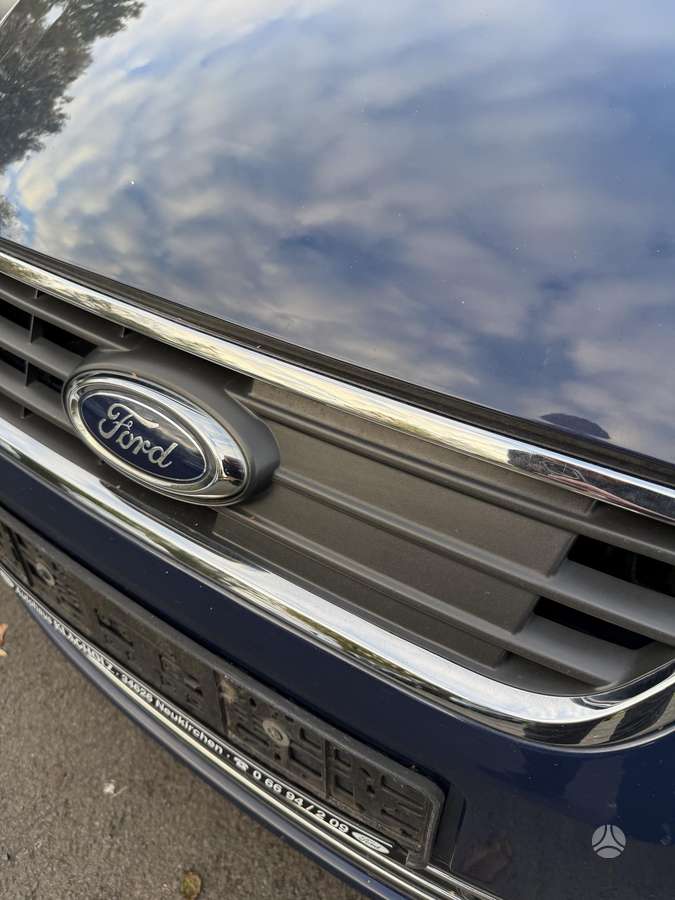 Ford Galaxy 2013 — photo 12