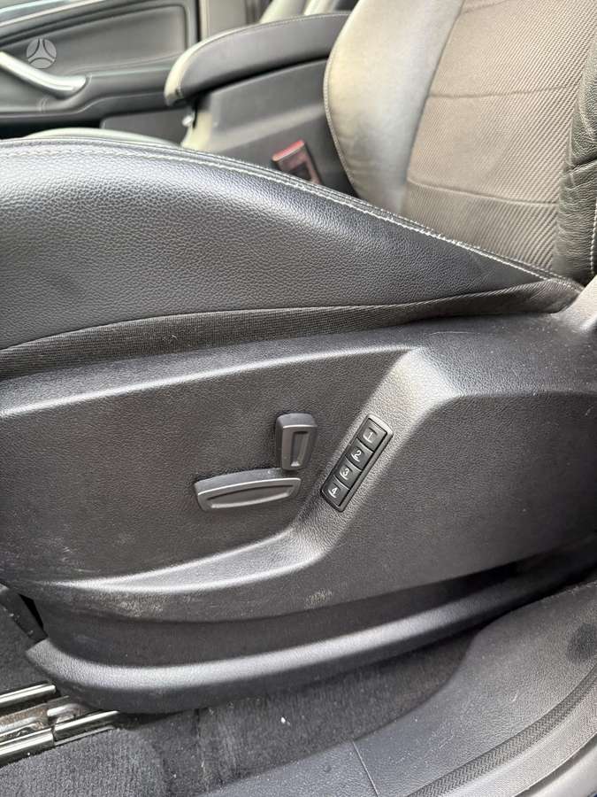 Ford Galaxy 2013 — photo 26