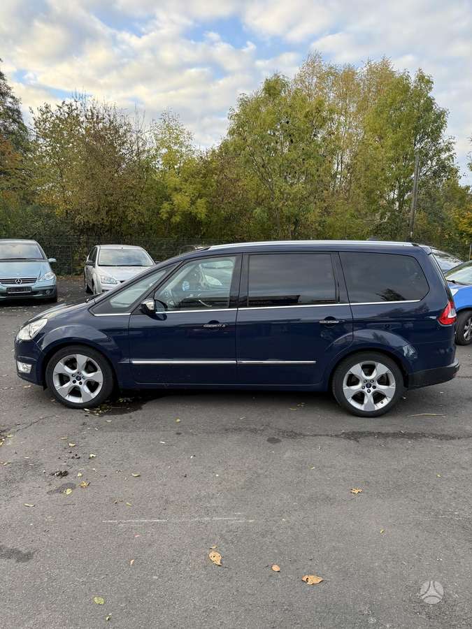 Ford Galaxy 2013 — photo 6
