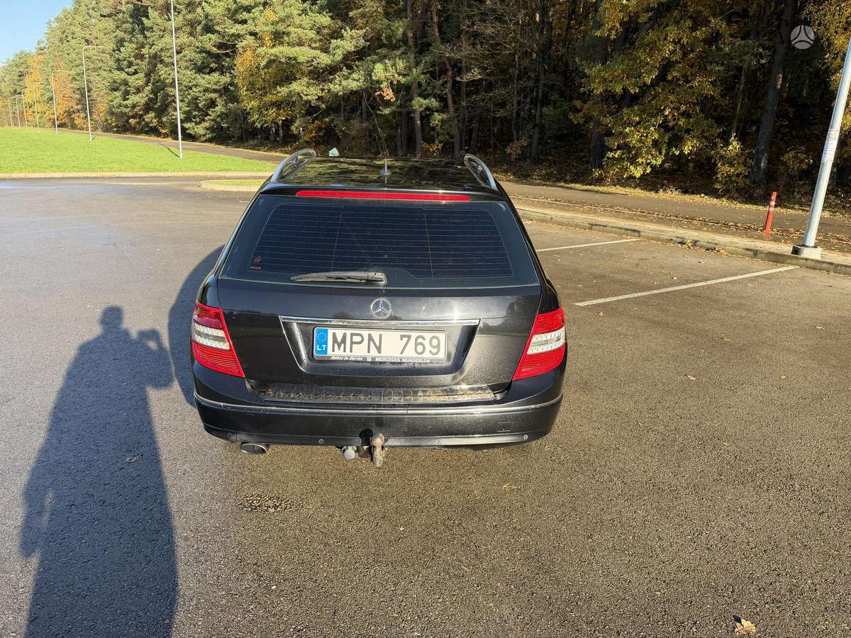 Mercedes-Benz C220 2010 — engine 2143 cm³, 204 HP (150kW)