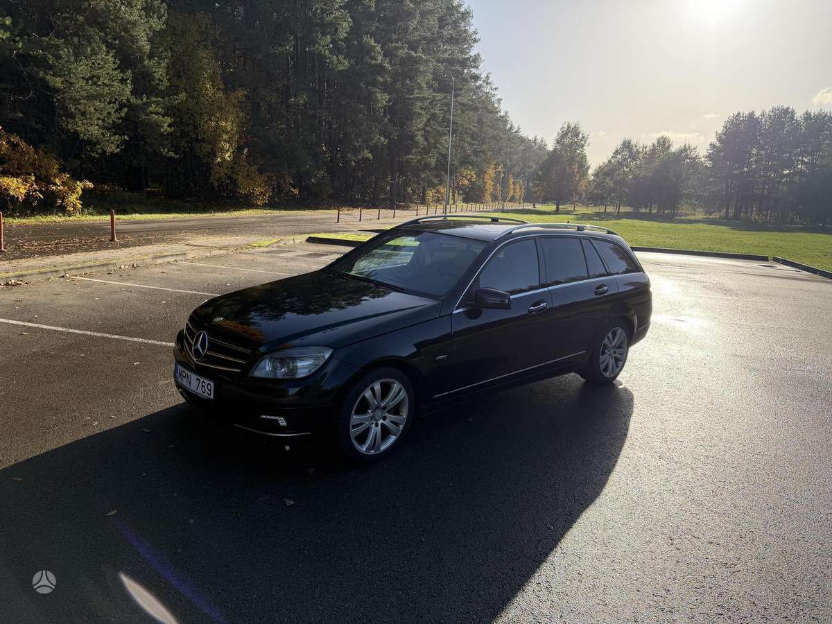 Mercedes-Benz C220 2010 — photo 5