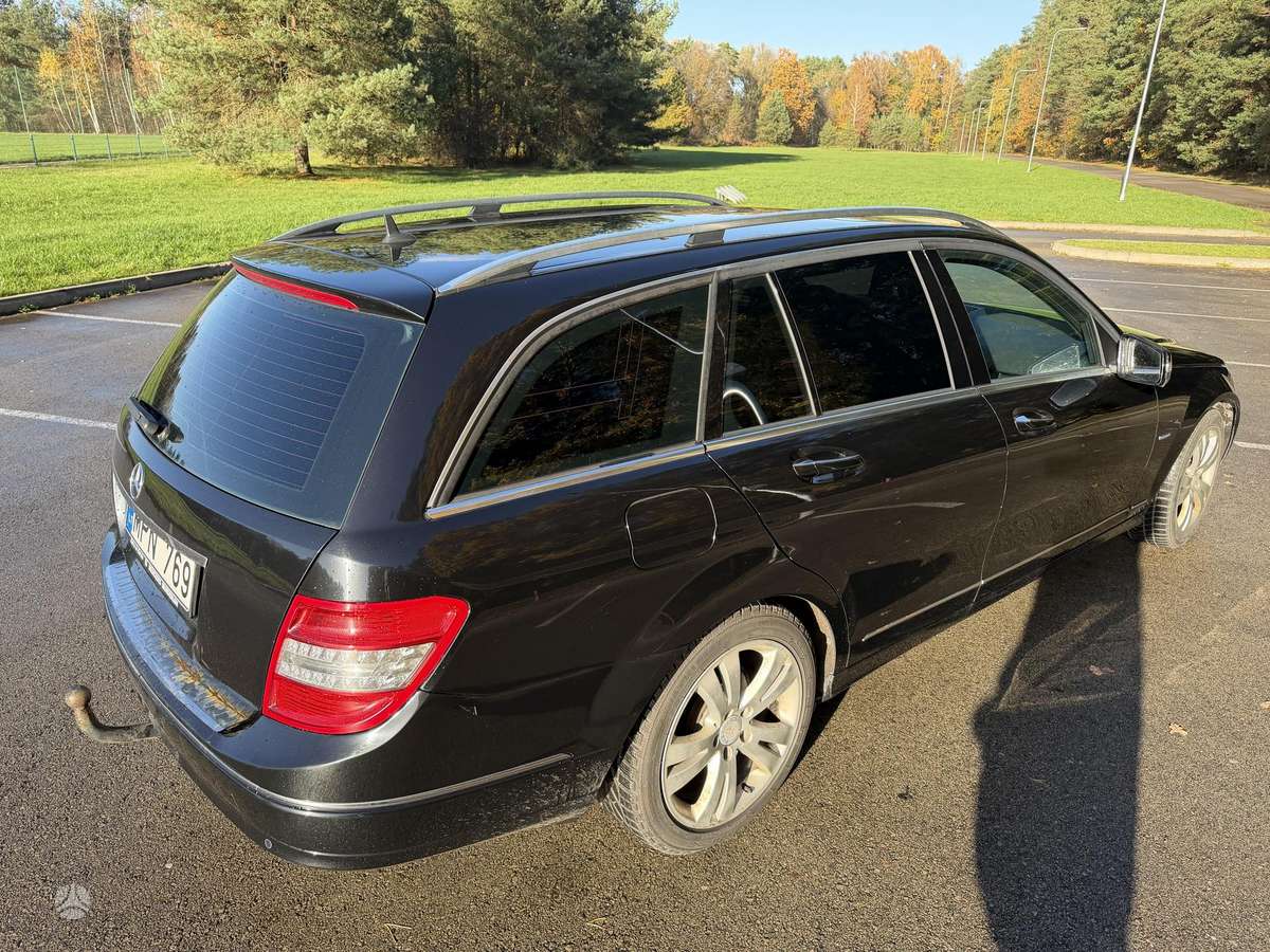 Mercedes-Benz C220 2010 — photo 6