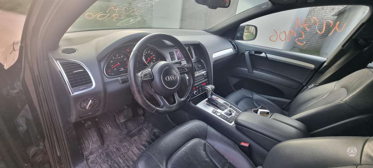 Audi Q7 2013 — photo 11