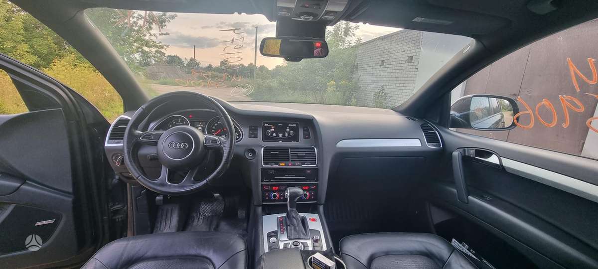 Audi Q7 2013 — photo 12