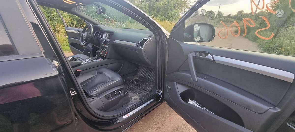 Audi Q7 2013 — photo 15