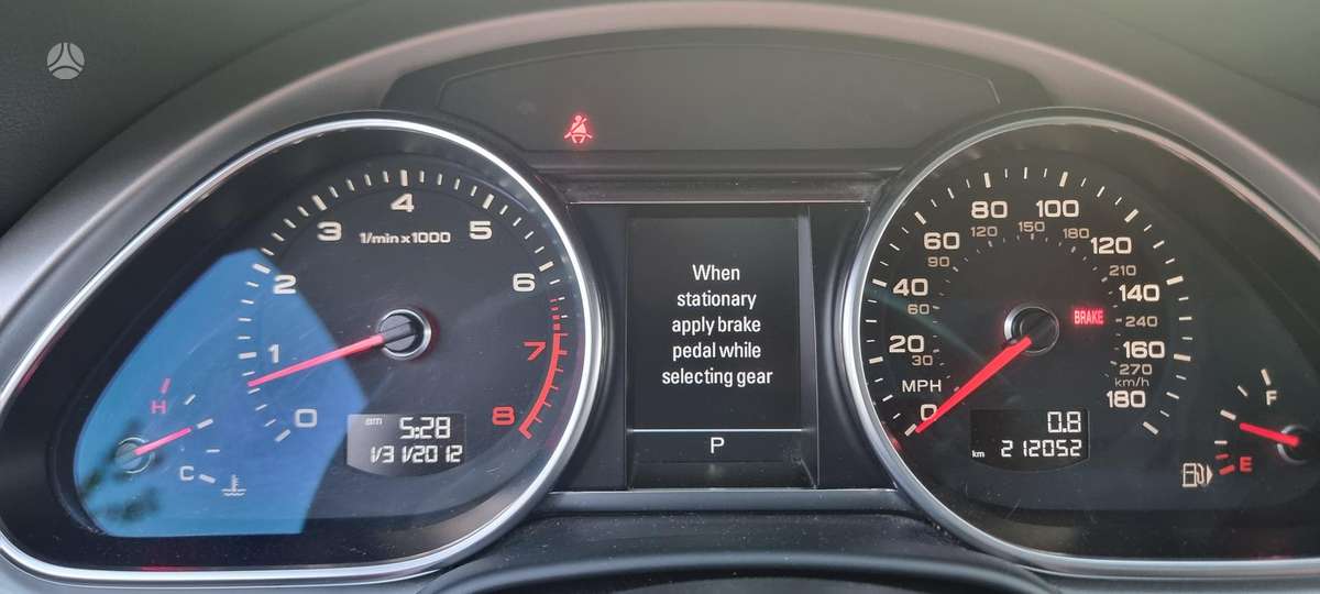 Audi Q7 2013 — photo 23