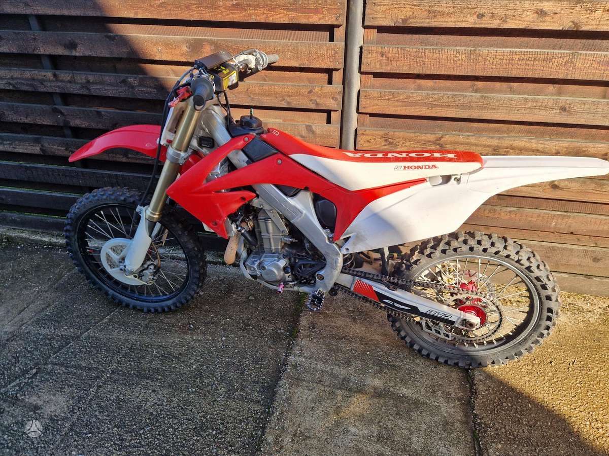Honda CRF 2012 — interior