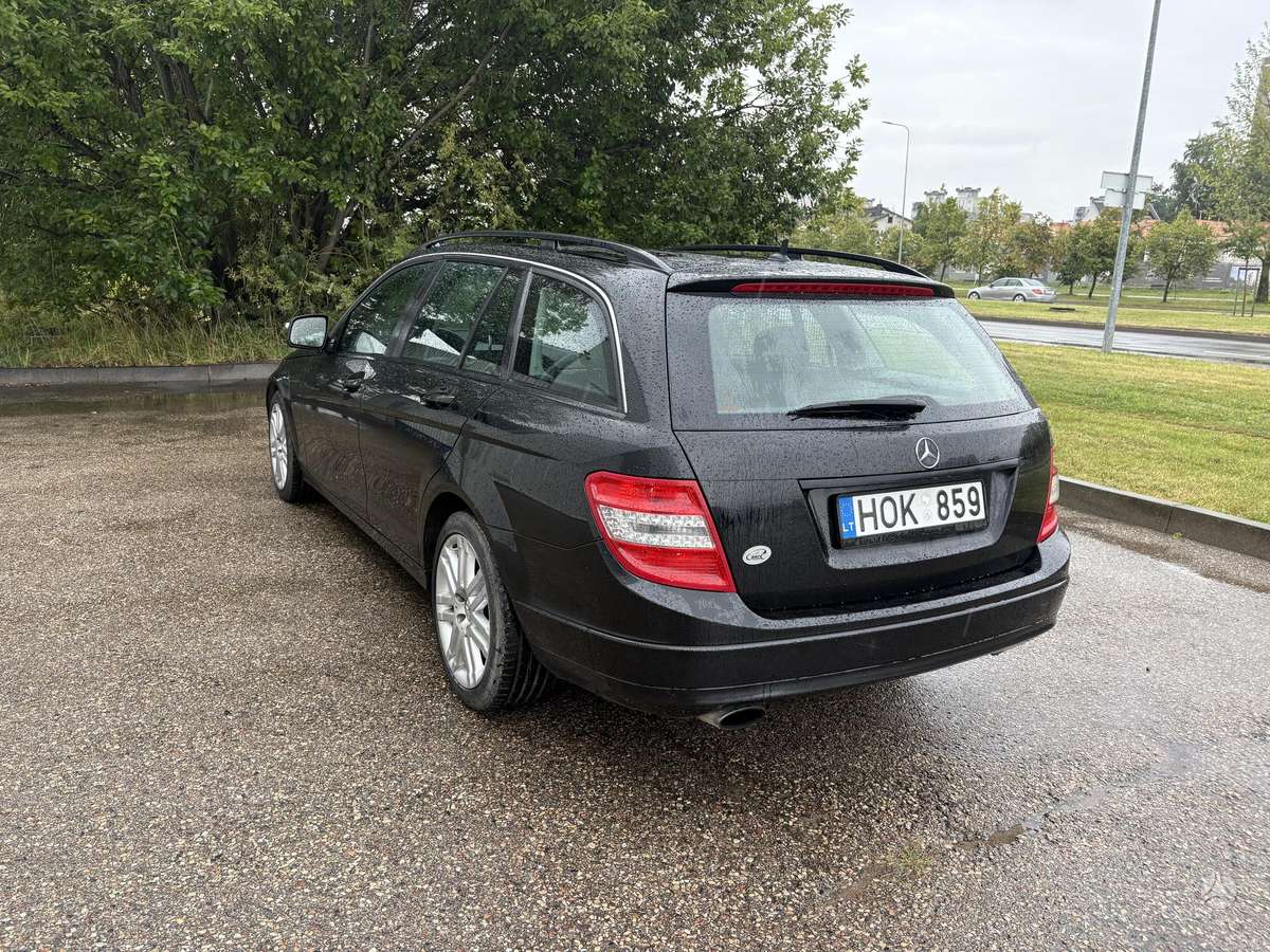 Mercedes-Benz C220 2008 — interior
