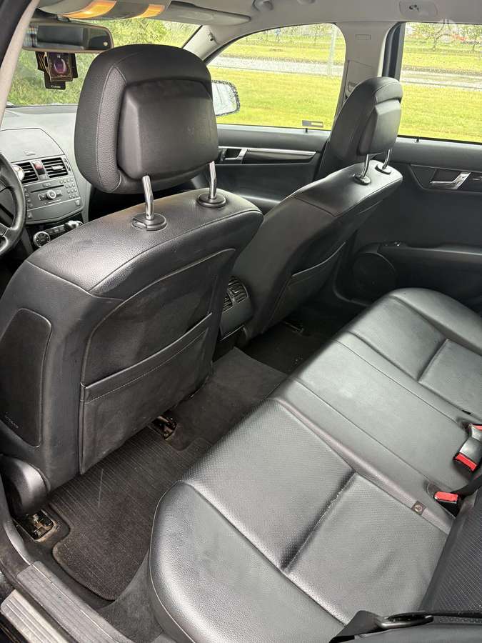 Mercedes-Benz C220 2008 — photo 9