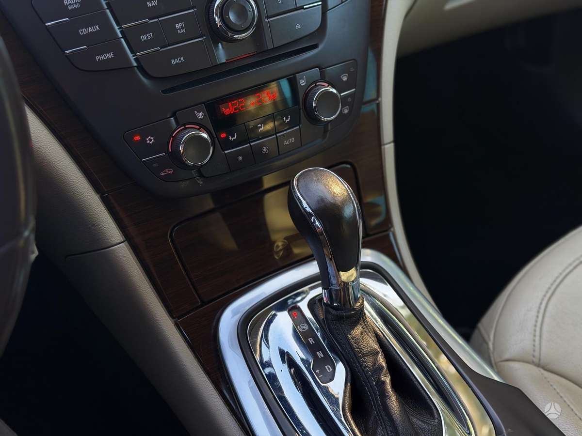 Opel Insignia 2011 — фото 17