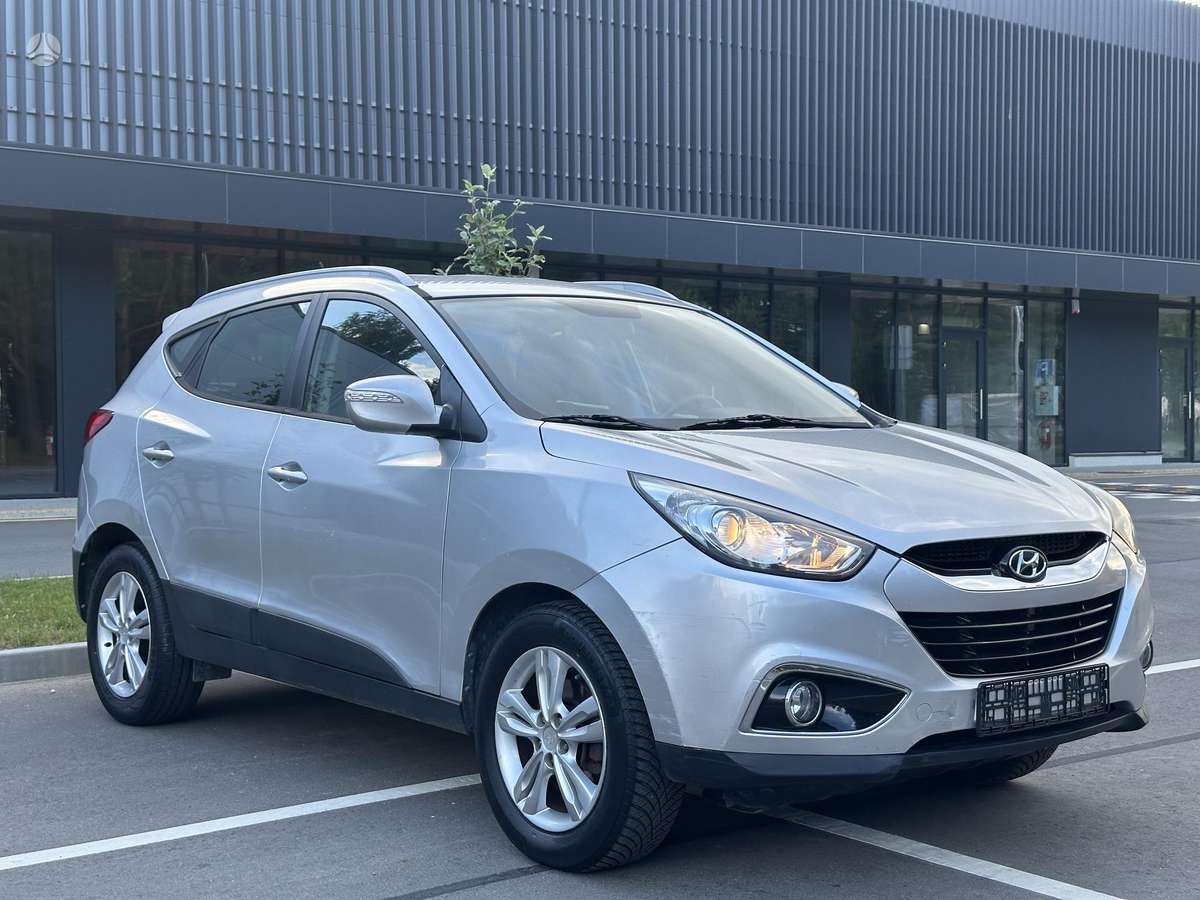 Hyundai ix35 2013 — вигляд ззаду