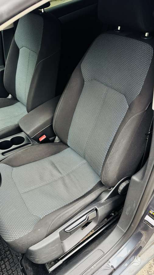 Volkswagen Passat 2013 — photo 11