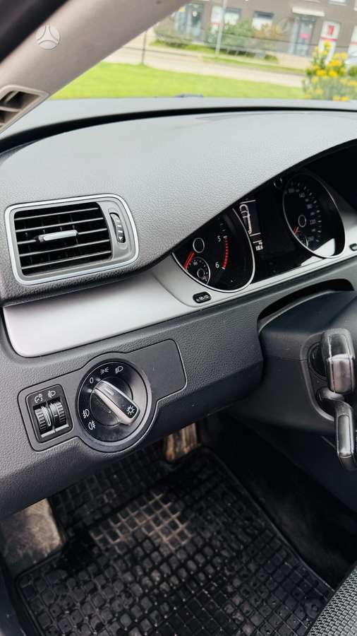 Volkswagen Passat 2013 — photo 14