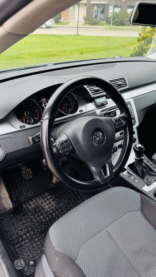 Volkswagen Passat 2013 — photo 15